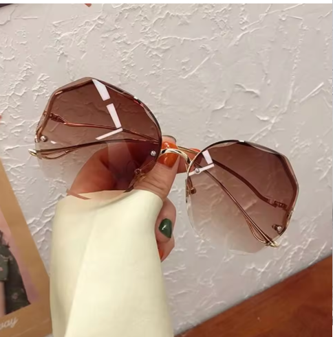 Accessories That Earn Their Spot: The Aura Rimless Sunglasses